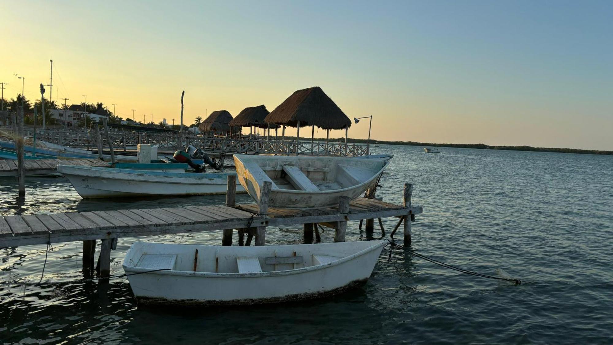Casa Delfines Rio Lagartos Hotel Exterior photo